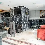 Colisée Hotel